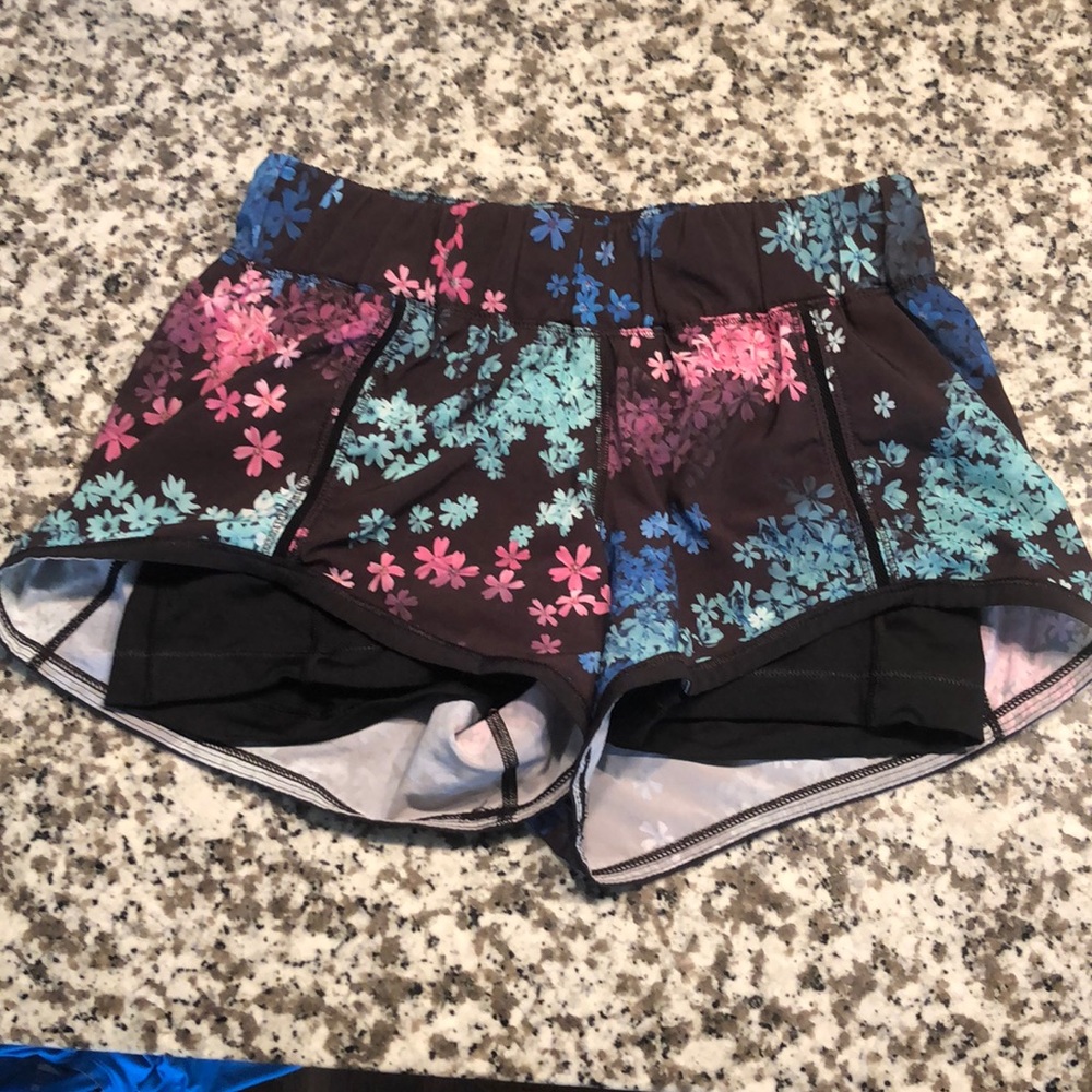 Lulu lemon running shorts